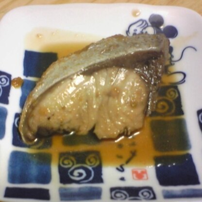 生姜の風味が良くて、ご飯にも合いますね。美味しい煮付けが簡単に出来て嬉しいです。他のお魚でも試してみたいと思います(^_-)-☆。